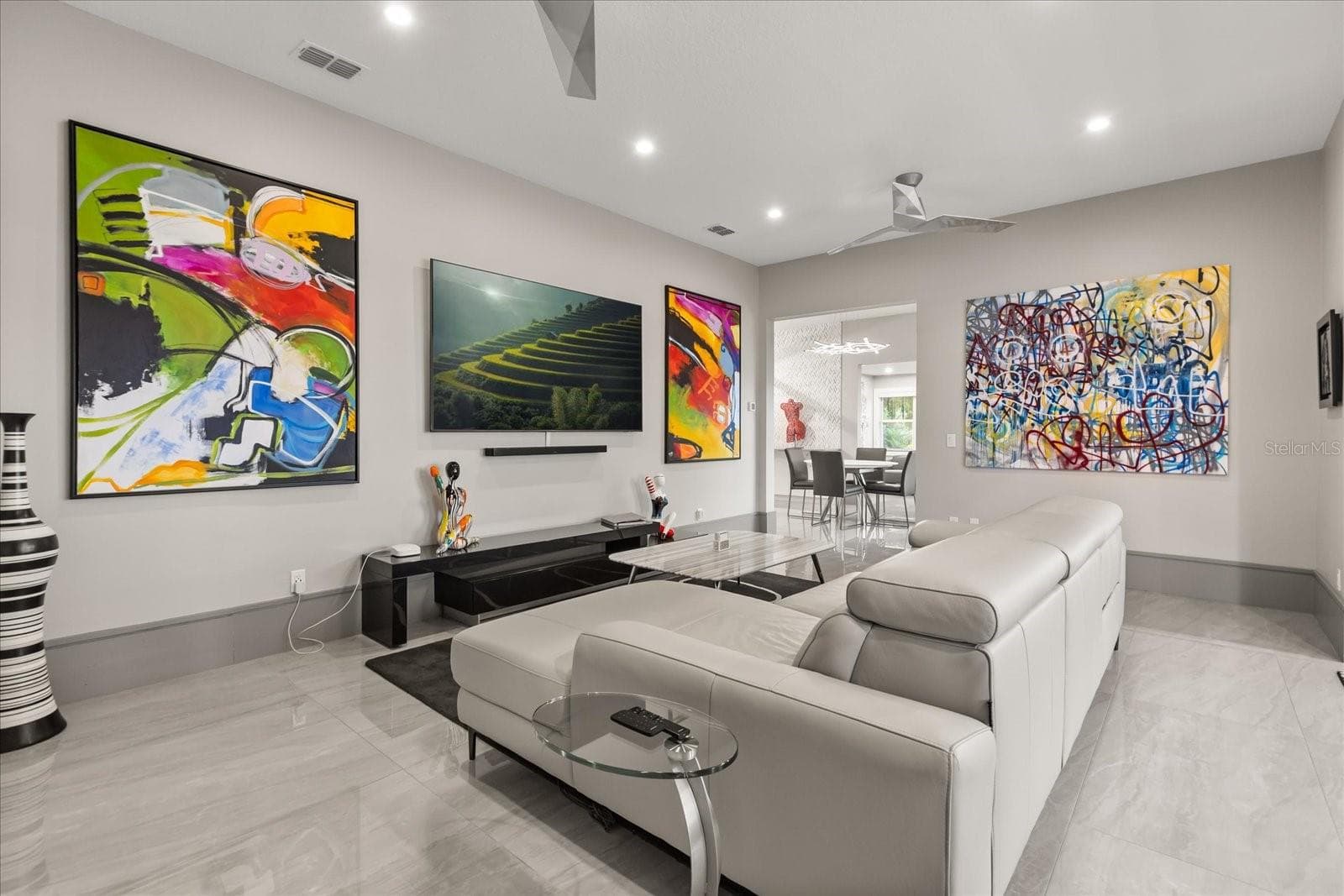 Single Family Residence at 808 EDGEWATER DR, ORLANDO, photo 12 of 47