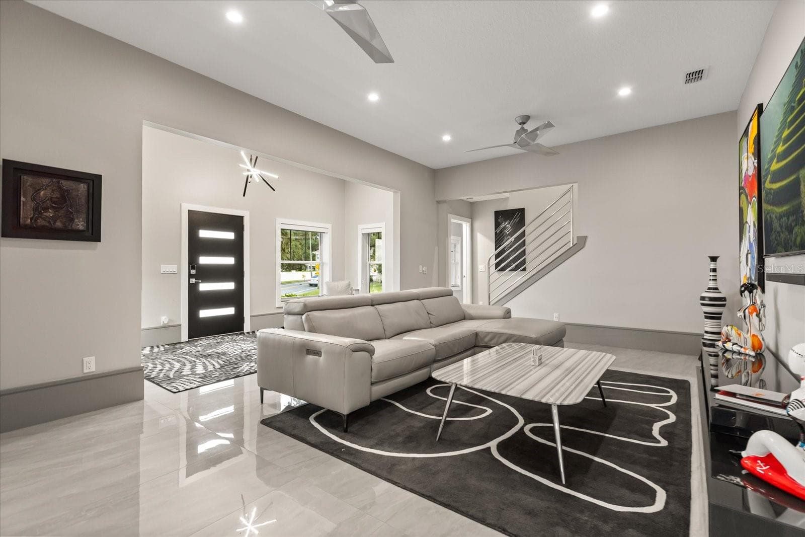 Single Family Residence at 808 EDGEWATER DR, ORLANDO, photo 13 of 47
