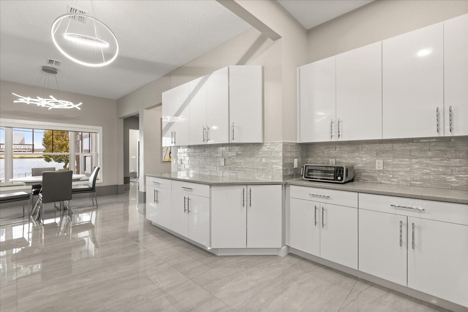 Single Family Residence at 808 EDGEWATER DR, ORLANDO, photo 17 of 47