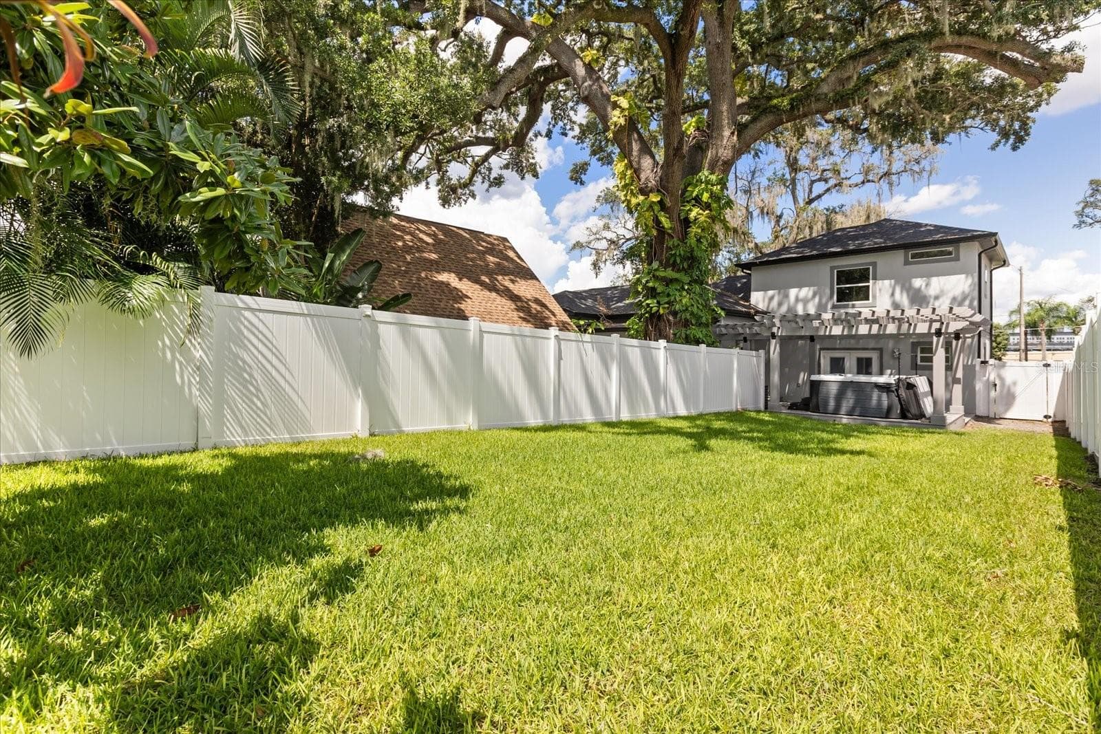 Single Family Residence at 808 EDGEWATER DR, ORLANDO, photo 37 of 47