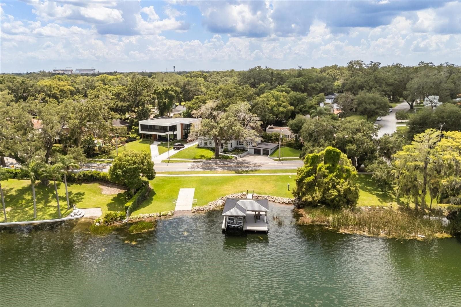 Single Family Residence at 808 EDGEWATER DR, ORLANDO, photo 43 of 47