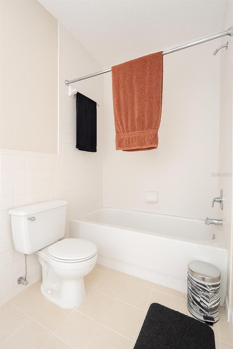 Virtually Modified - Bathroom - 2417 NE 6TH ST #8, OCALA