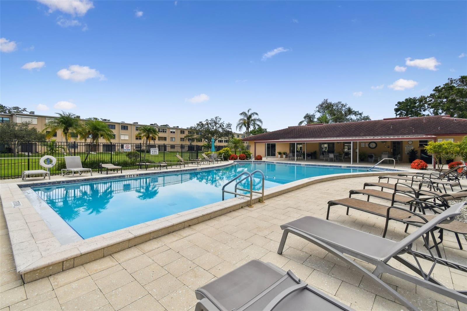 Condominium at 5095 BAY ST NE #103, ST PETERSBURG, photo 21 of 27
