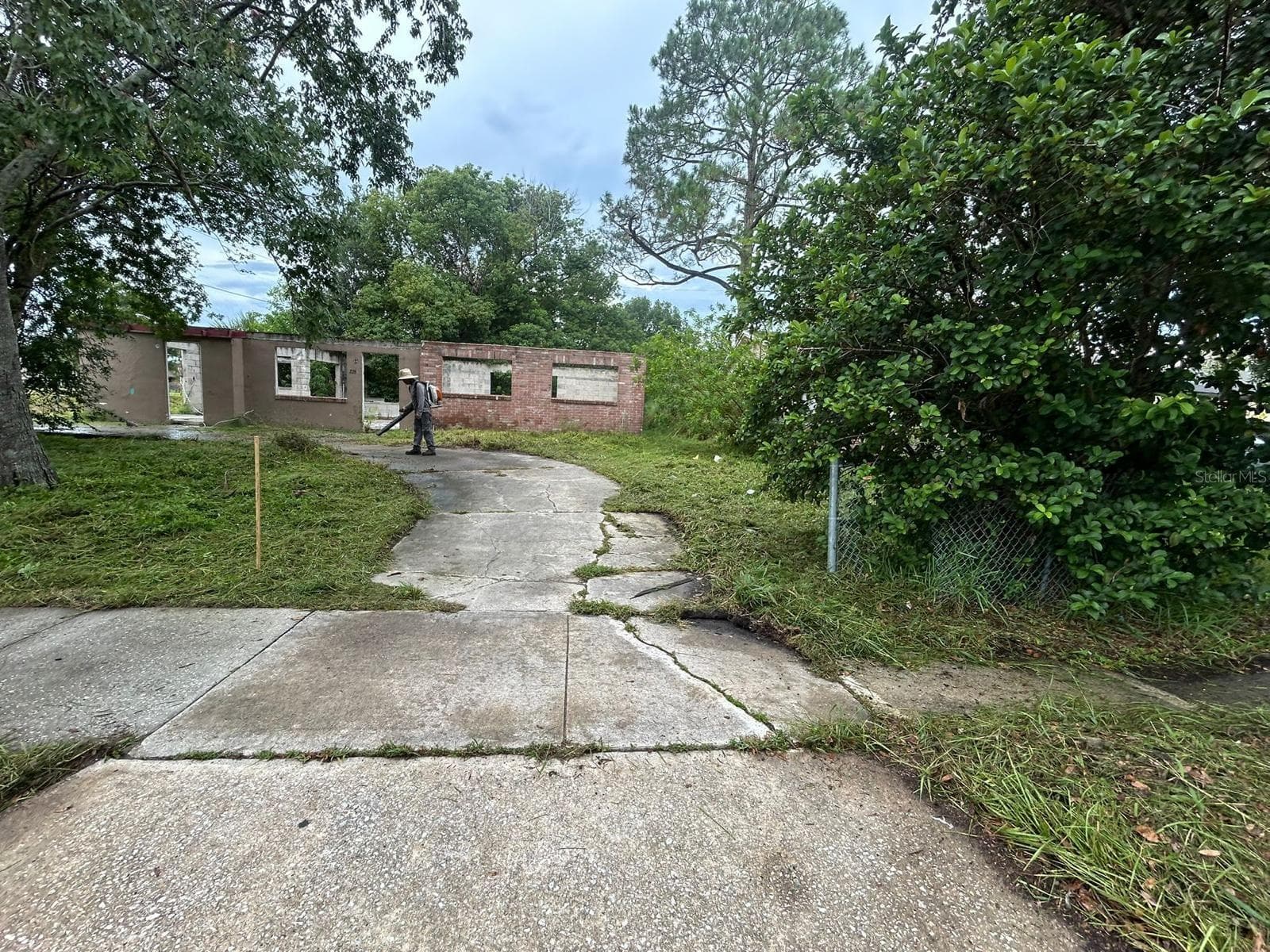 Single Family Residence at 2260 WILLIE MAYS PKWY, ORLANDO, photo 3 of 4