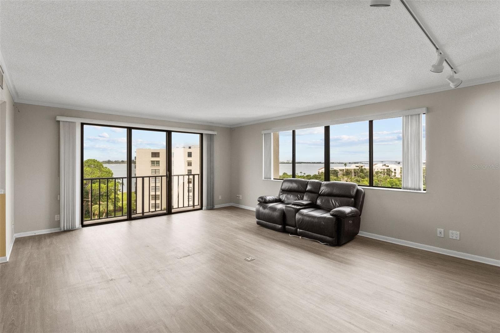 Condominium at 150 BELLEVIEW BLVD #507, BELLEAIR, photo 3 of 43