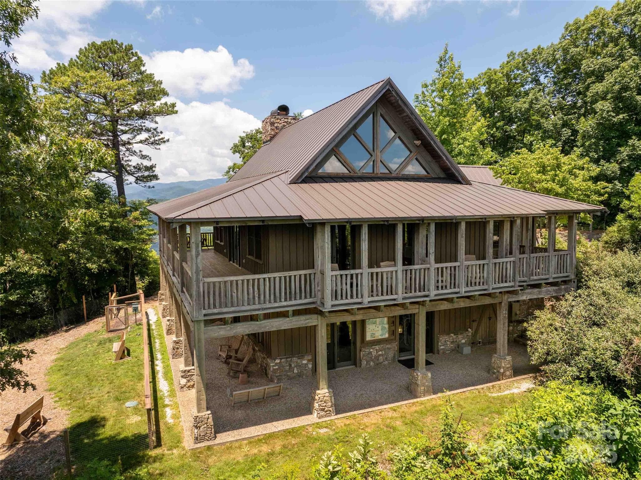 CH - 2957 Creston Drive, Black Mountain