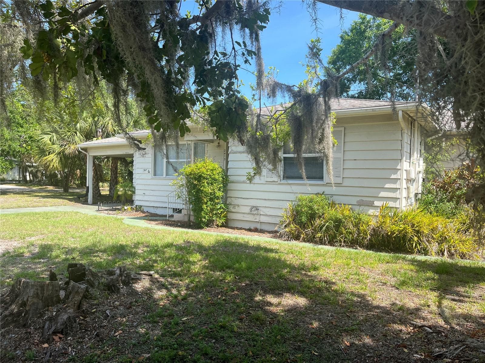 2415 PELICAN DR