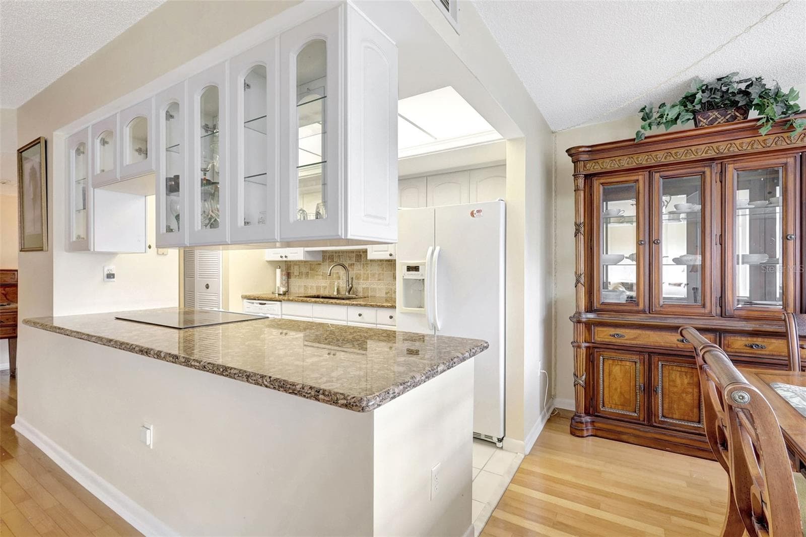 Kitchen has lots of space and has direct access to the dining room - 660 ISLAND WAY #708, CLEARWATER BEACH