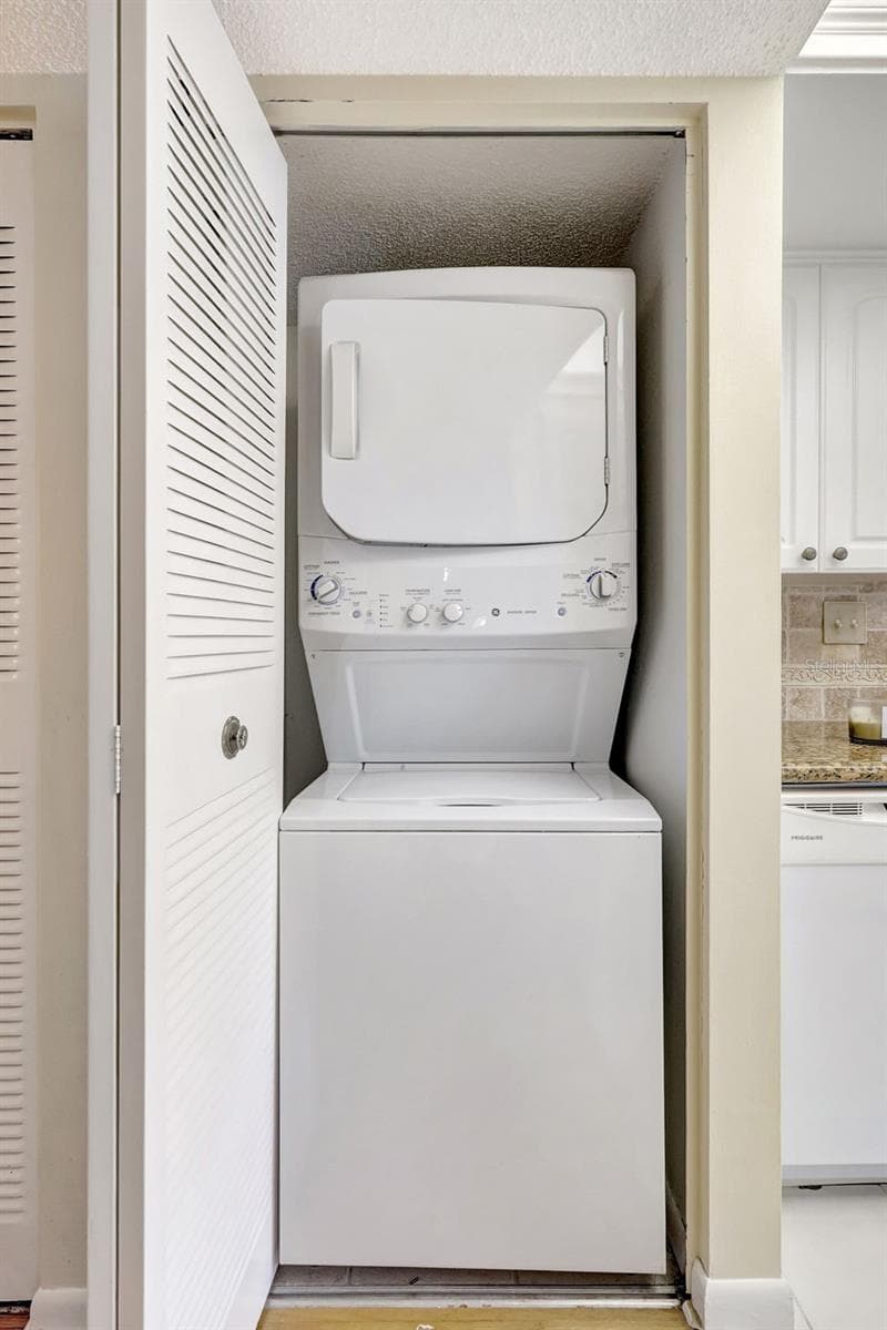 Full size washer and dryer off the kitchen - 660 ISLAND WAY #708, CLEARWATER BEACH