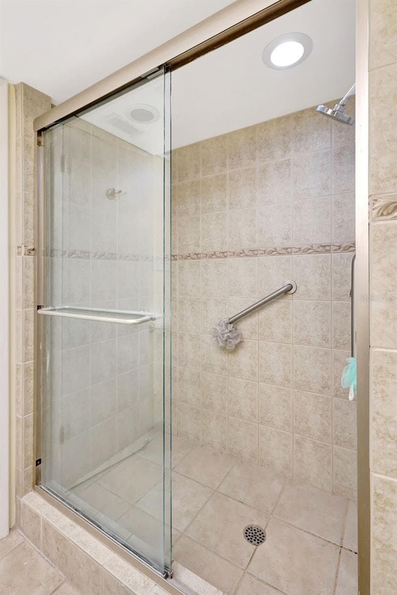 Guest Bathroom - 660 ISLAND WAY #708, CLEARWATER BEACH