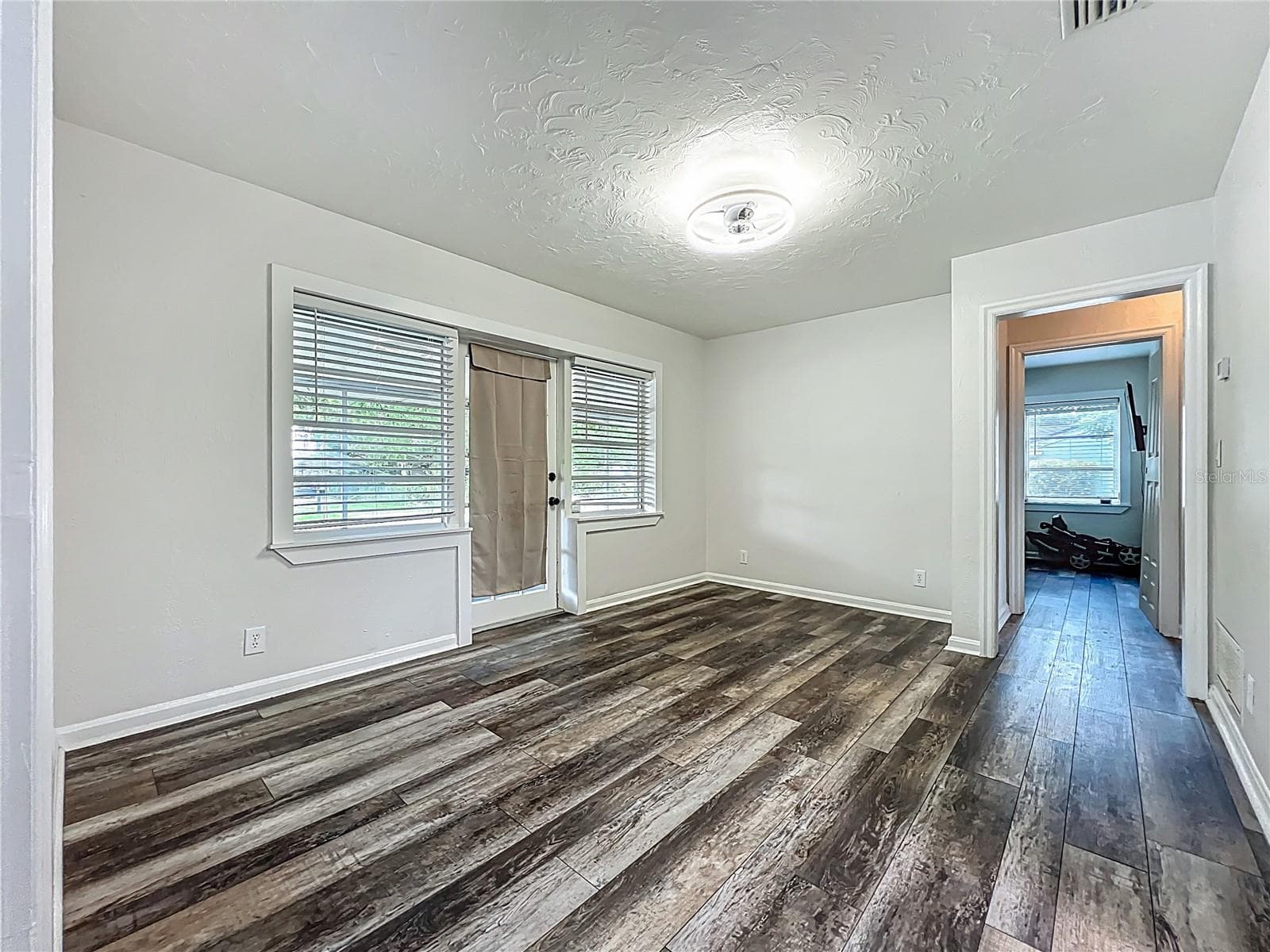 Single Family Residence at 2542 S PALMETTO AVE, SANFORD, photo 5 of 17