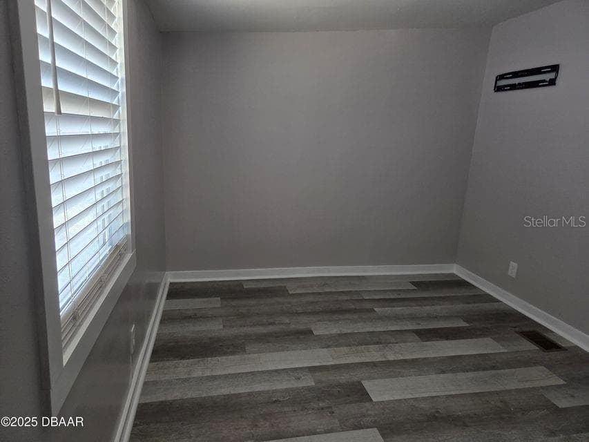Single Family Residence at 339 MAPLE ST, DAYTONA BEACH, photo 14 of 27