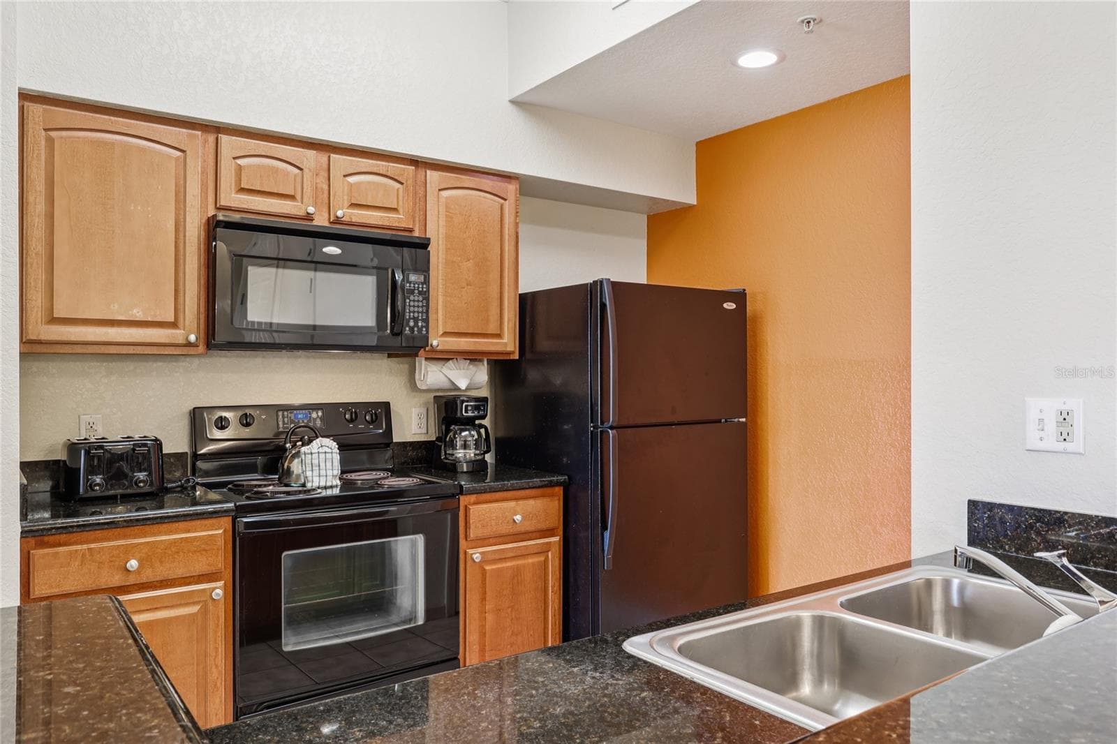 Condo - Hotel at 8101 RESORT VILLAGE DR #31210, ORLANDO, photo 14 of 58