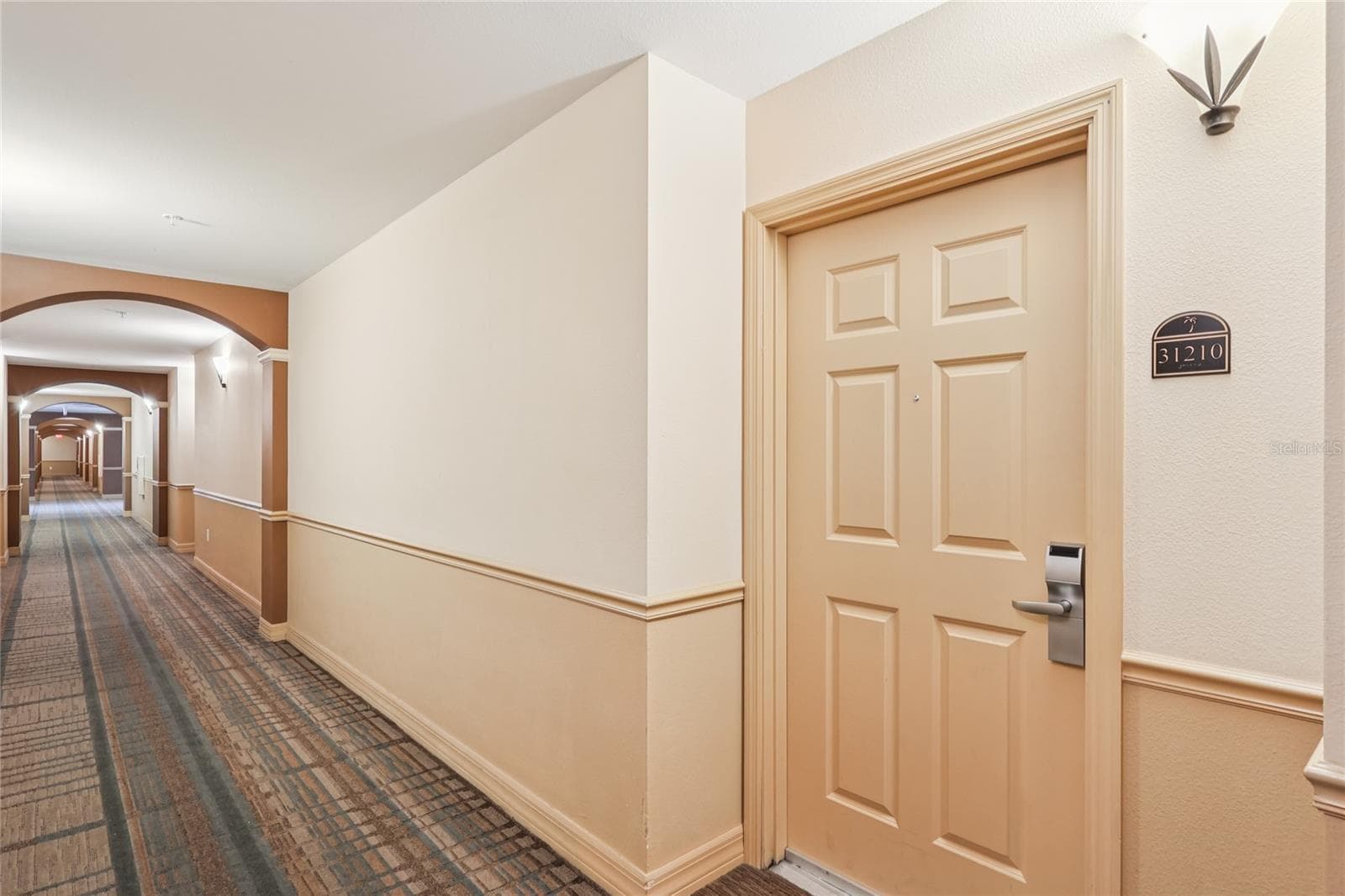 Condo - Hotel at 8101 RESORT VILLAGE DR #31210, ORLANDO, photo 31 of 58