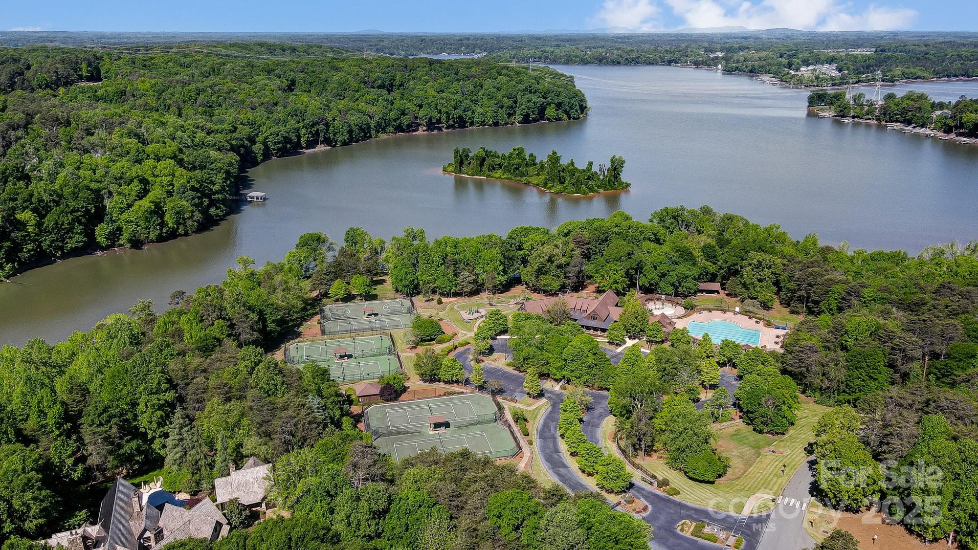 The Sanctuary on Lake Wylie Community Waterfront Amenities - Charlotte
