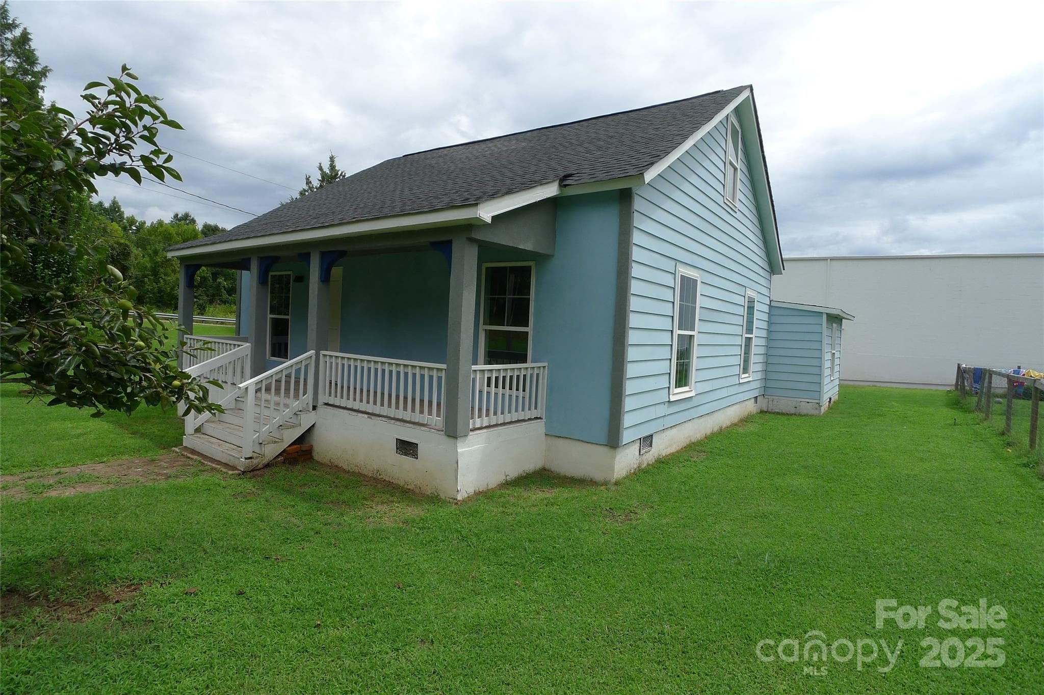 Single Family Residence at 816 Olympia Street, Lexington, photo 3 of 27