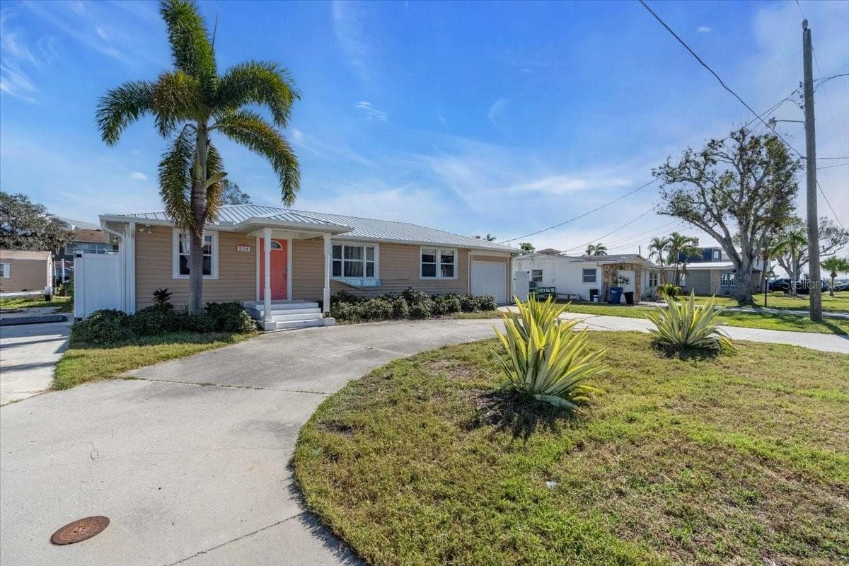 Single Family Residence at 524 PALM AVE, ELLENTON, photo 4 of 45