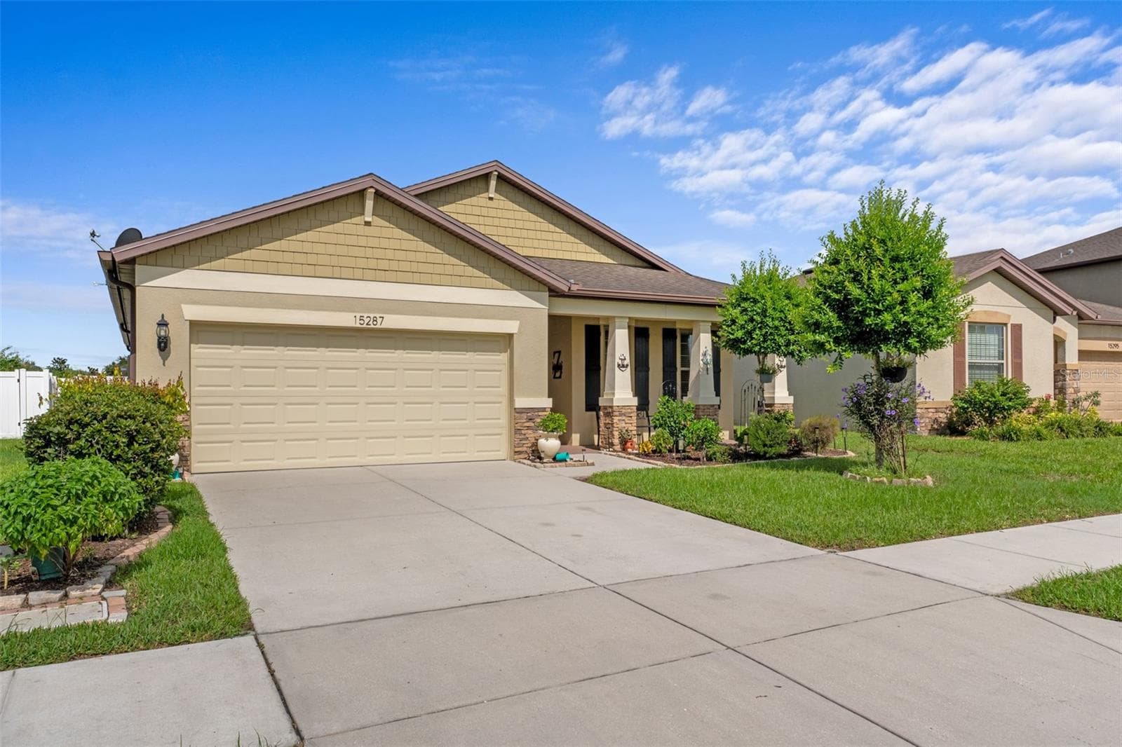 Single Family Residence at 15287 STONE HOUSE DR, BROOKSVILLE, photo 2 of 47