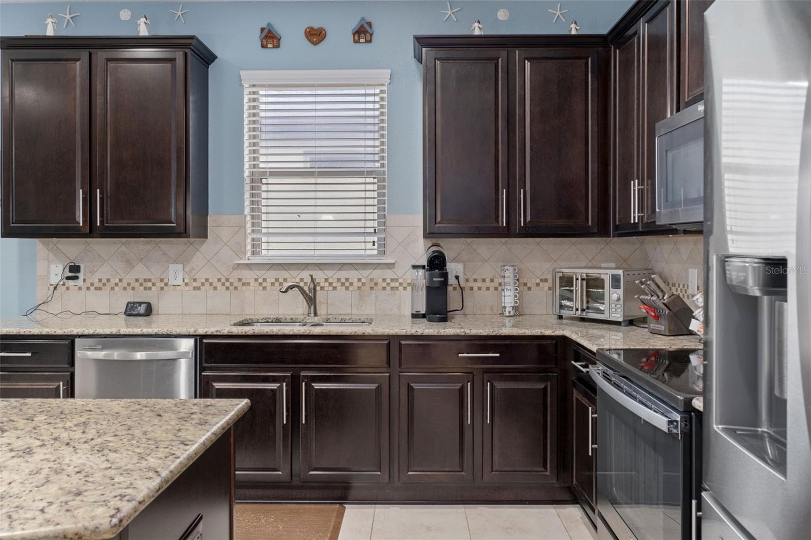 Single Family Residence at 15287 STONE HOUSE DR, BROOKSVILLE, photo 13 of 47