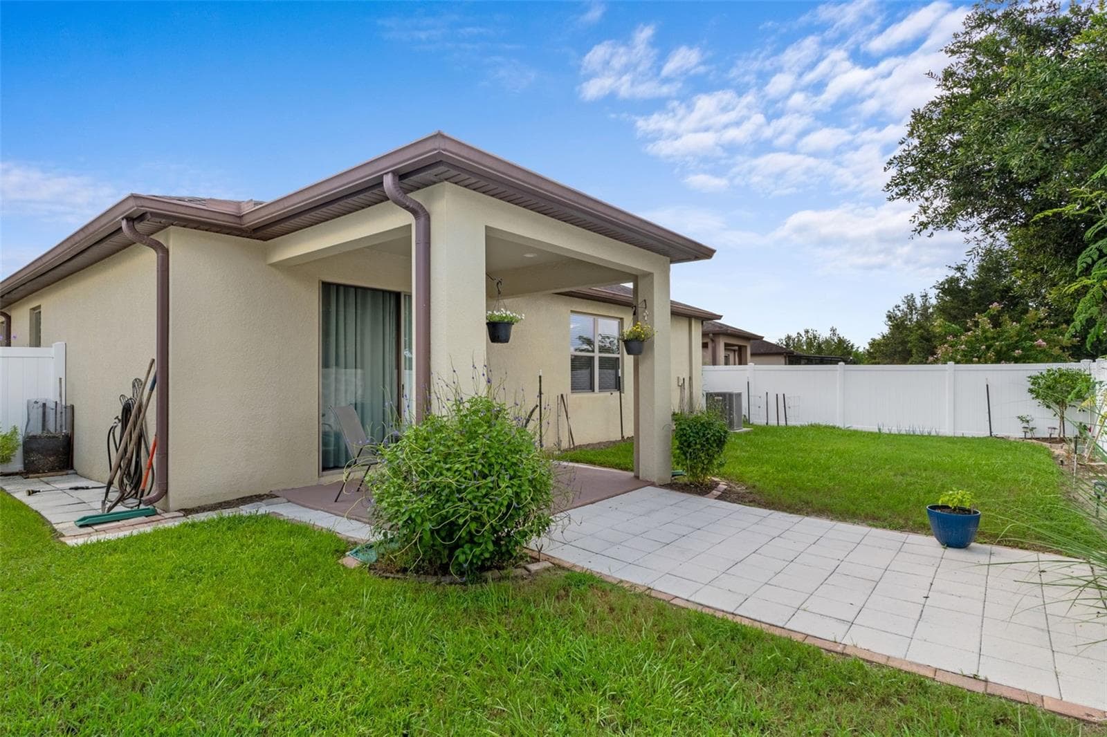 Single Family Residence at 15287 STONE HOUSE DR, BROOKSVILLE, photo 38 of 47