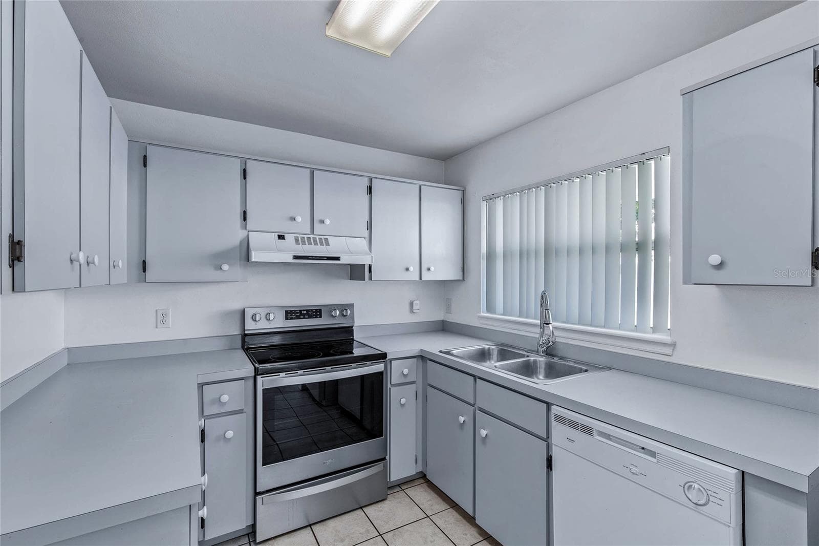 Villa at 1726 TROPICAL CT, TAVARES, photo 13 of 26