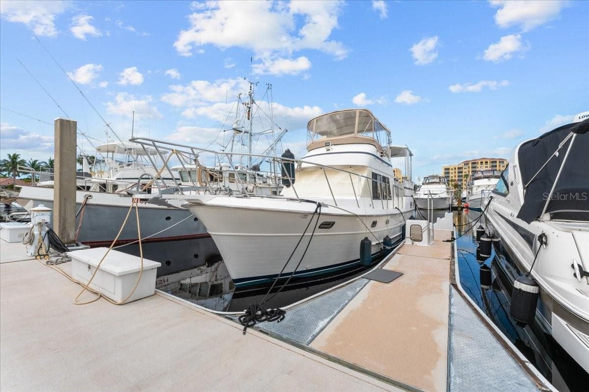 102 RIVIERA DUNES WAY #S-39
