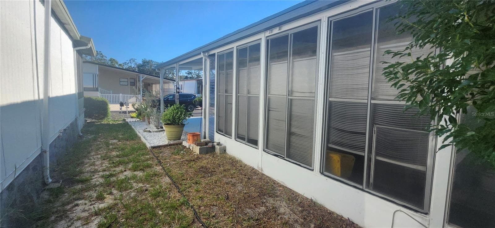 Manufactured Home at 3702 TIKI DR, HOLIDAY, photo 9 of 25