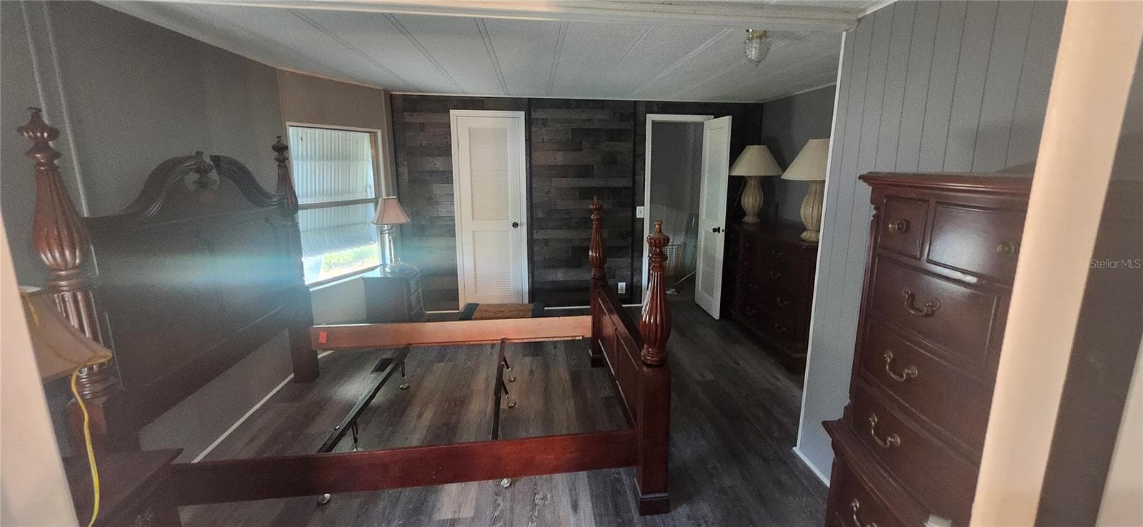 Manufactured Home at 3702 TIKI DR, HOLIDAY, photo 13 of 25