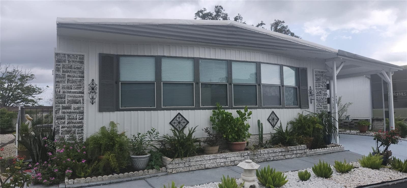 Manufactured Home at 3702 TIKI DR, HOLIDAY, photo 19 of 25