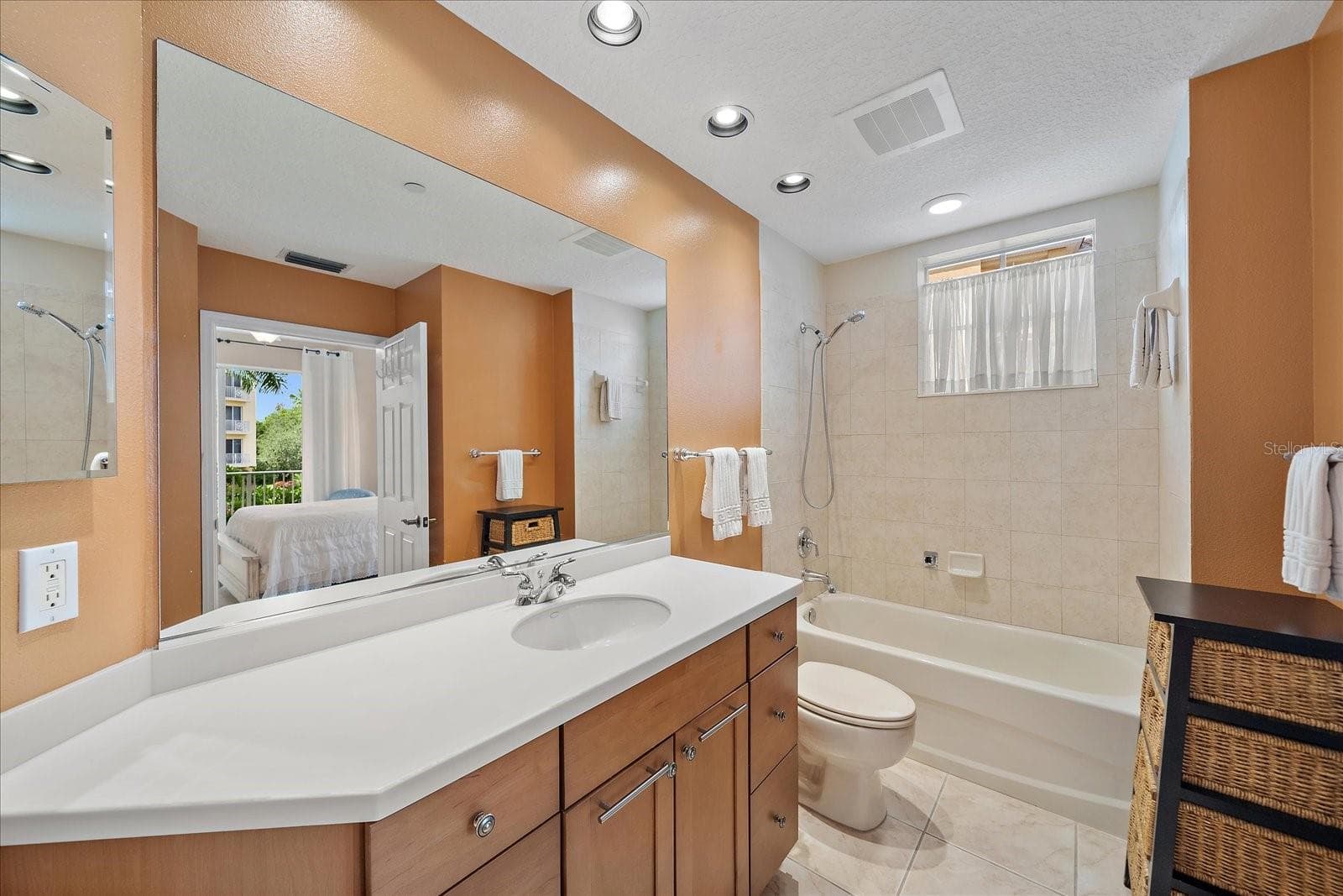 Bathroom 2 - shower/tub combo - 6482 WATERCREST WAY #204, LAKEWOOD RANCH