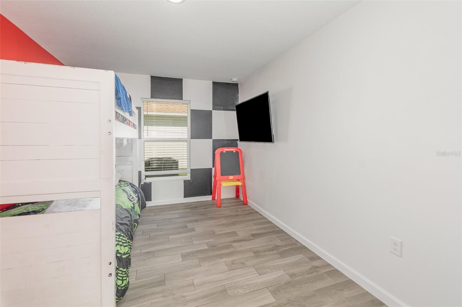 Single Family Residence at 1534 PINE ST, ORLANDO, photo 15 of 28