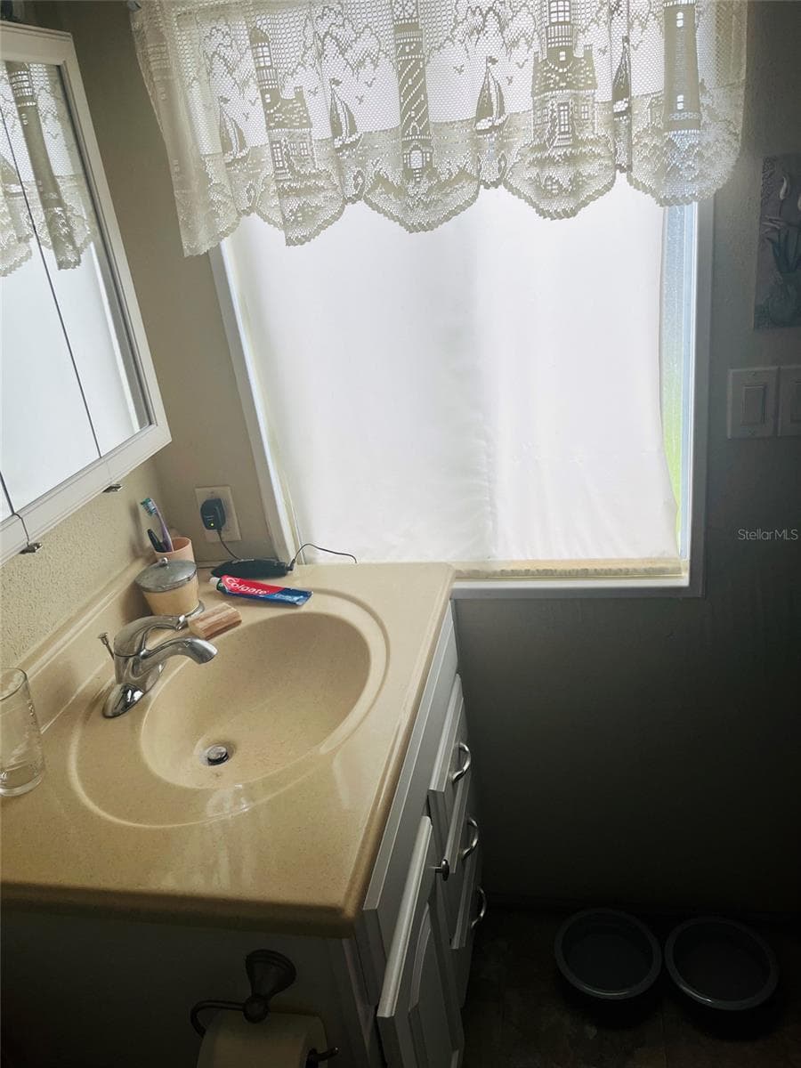 Manufactured Home at 3153 ORCHARD DR, NORTH FORT MYERS, photo 8 of 44