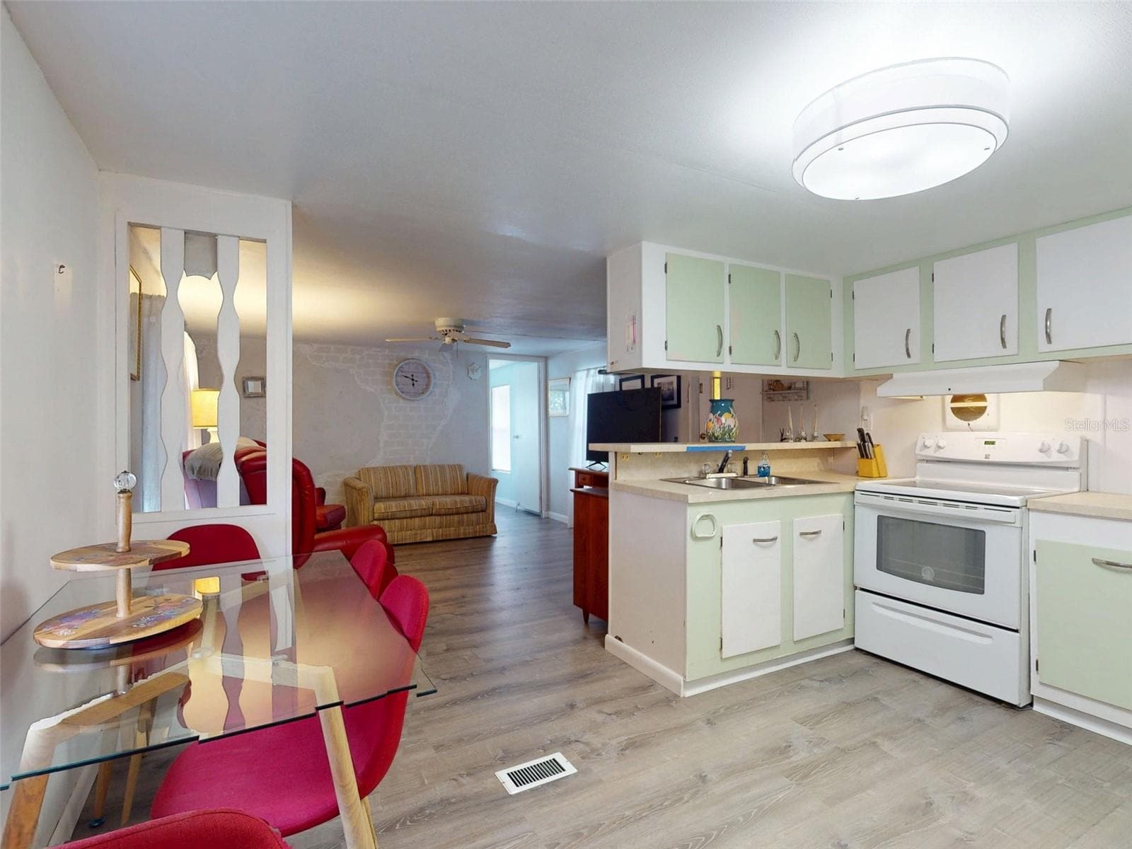 Manufactured Home at 2201 S RIDGEWOOD AVE #8, EDGEWATER, photo 19 of 75