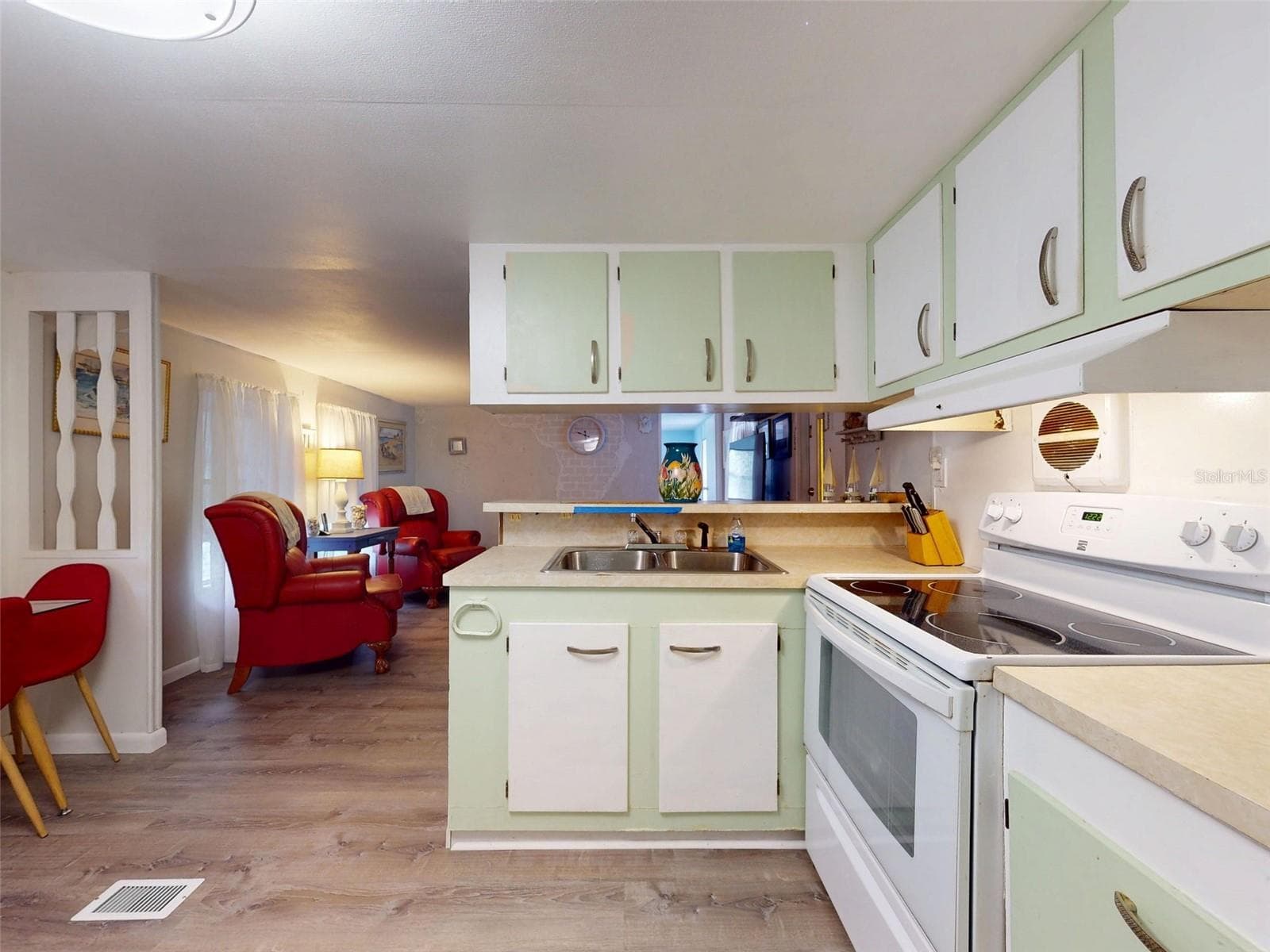 Manufactured Home at 2201 S RIDGEWOOD AVE #8, EDGEWATER, photo 21 of 75
