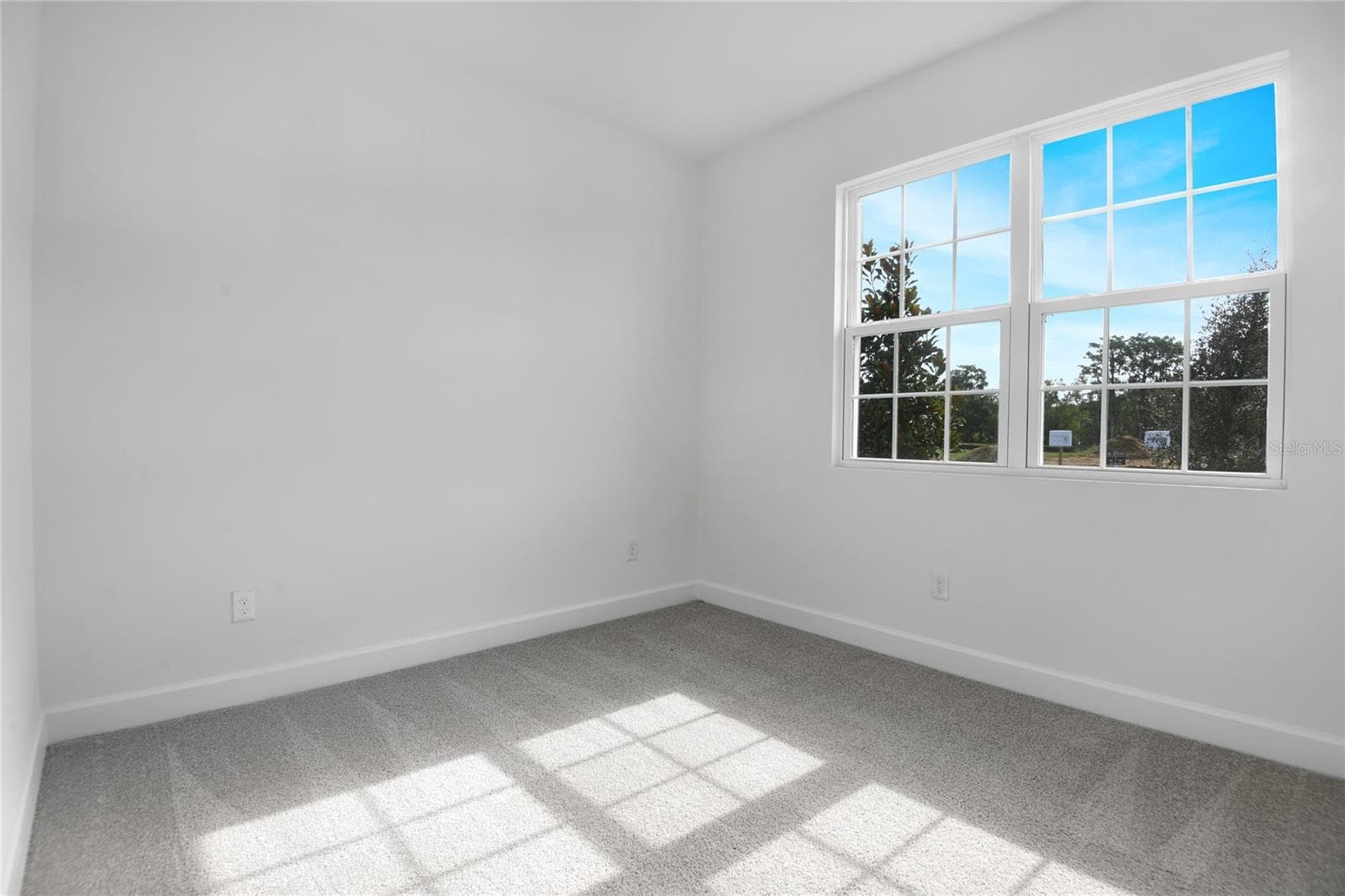 Single Family Residence at 159 WATERSTONE LOOP, TAVARES, photo 14 of 22