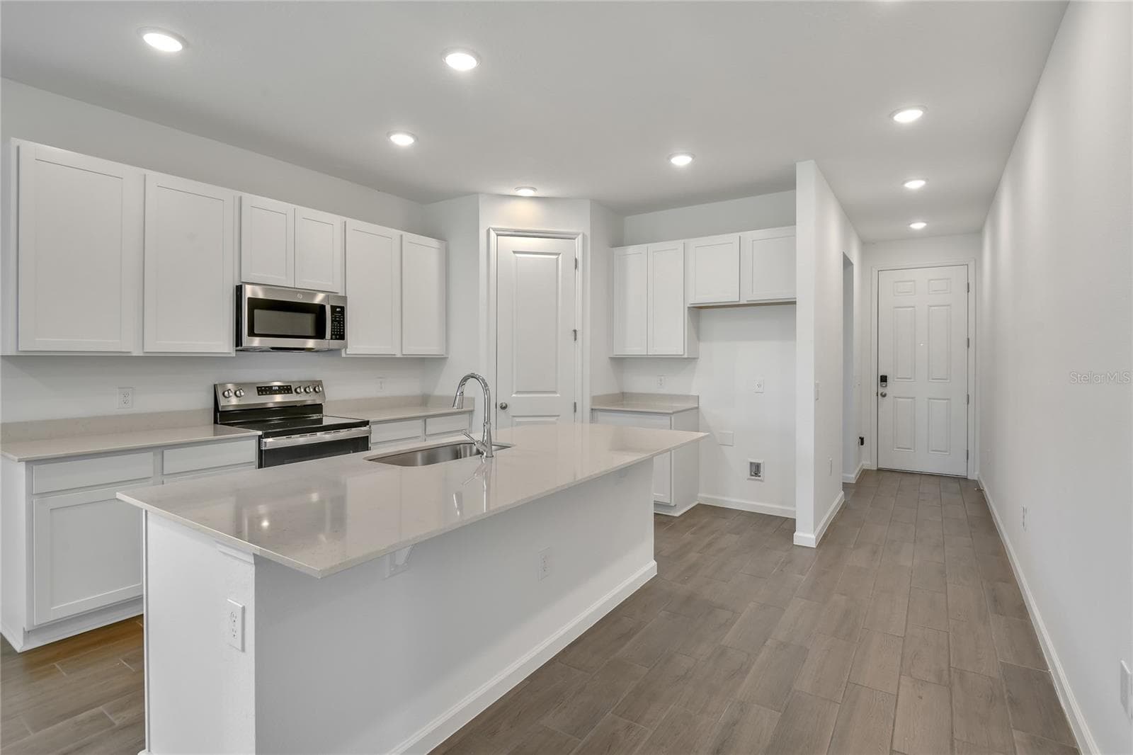 Single Family Residence at 5147 KINSLEY DR, LAKE WALES, photo 3 of 17