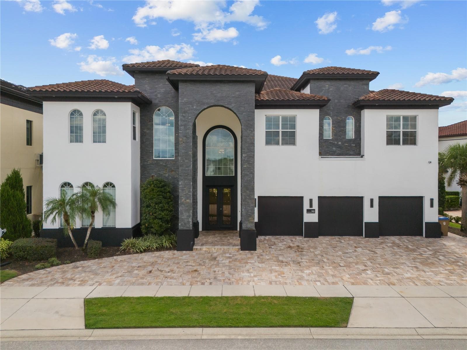 1125 GRAND TRAVERSE PKWY