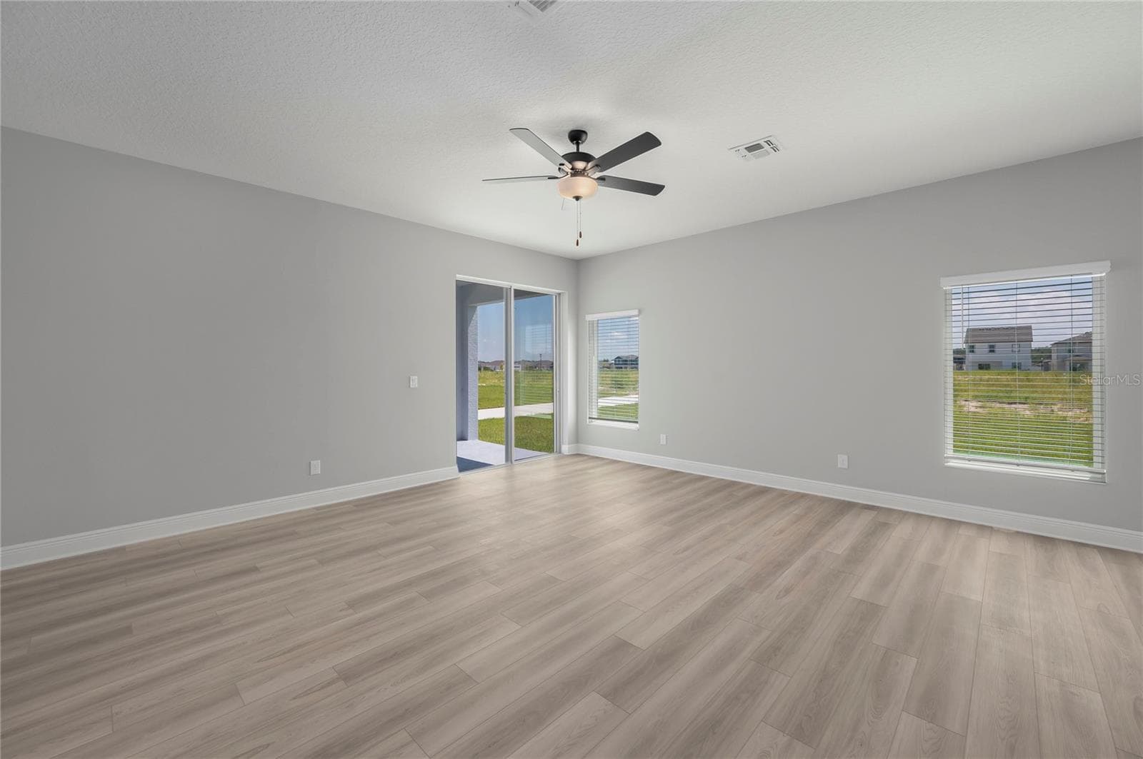 Single Family Residence at 3340 CHINOTTO DR, LAKE ALFRED, photo 10 of 33