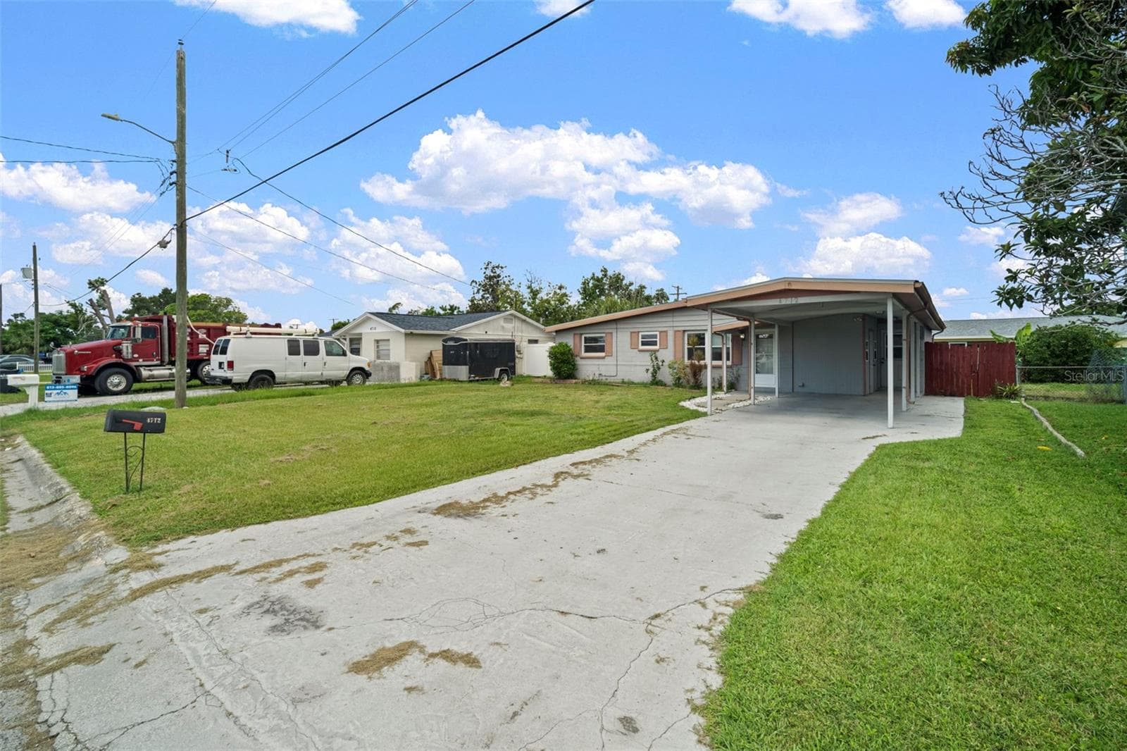 Front - 4712 BESSIE RD, TAMPA