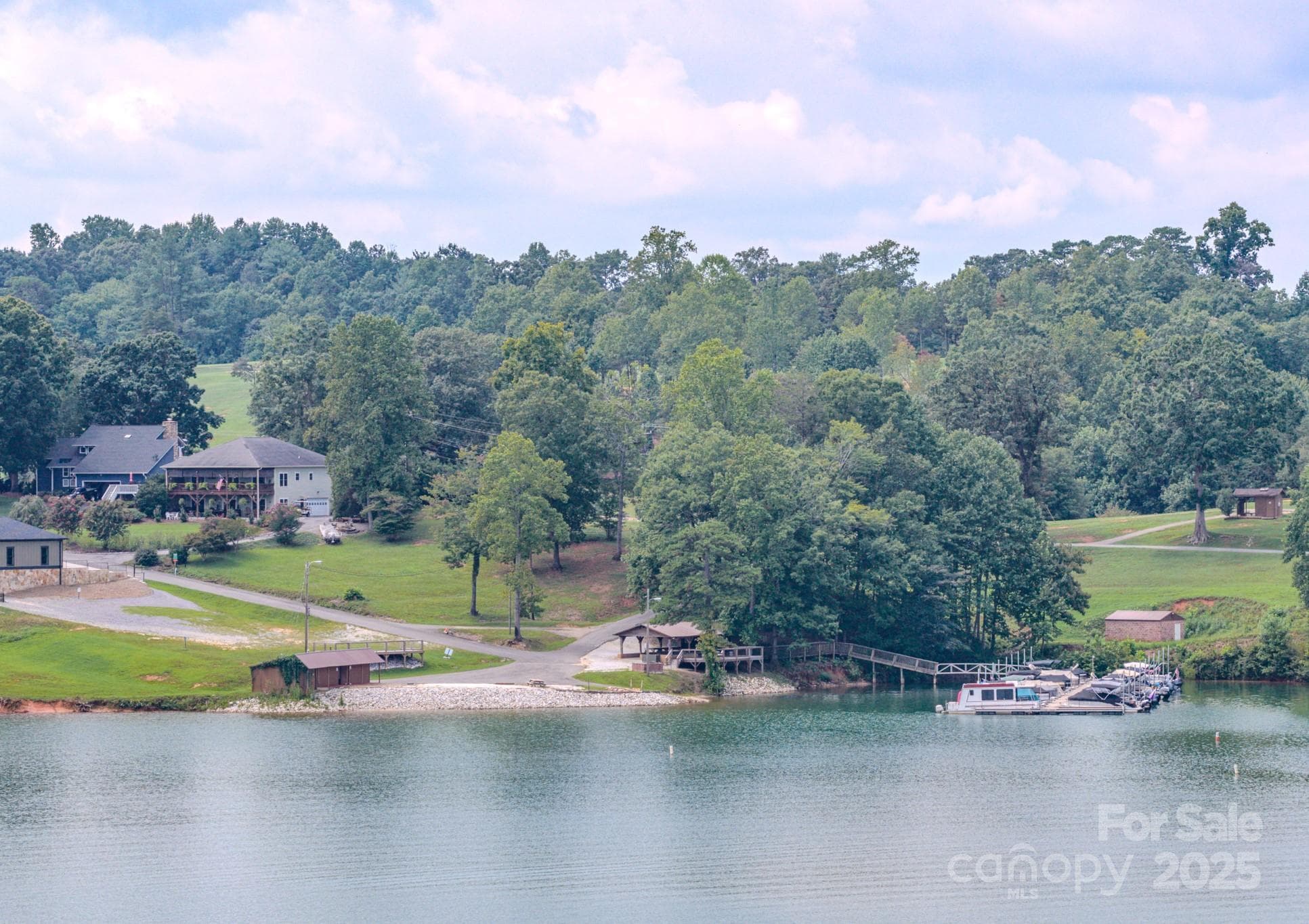 Single Family Residence at 101 Lake Club Lane, Nebo, photo 9 of 45