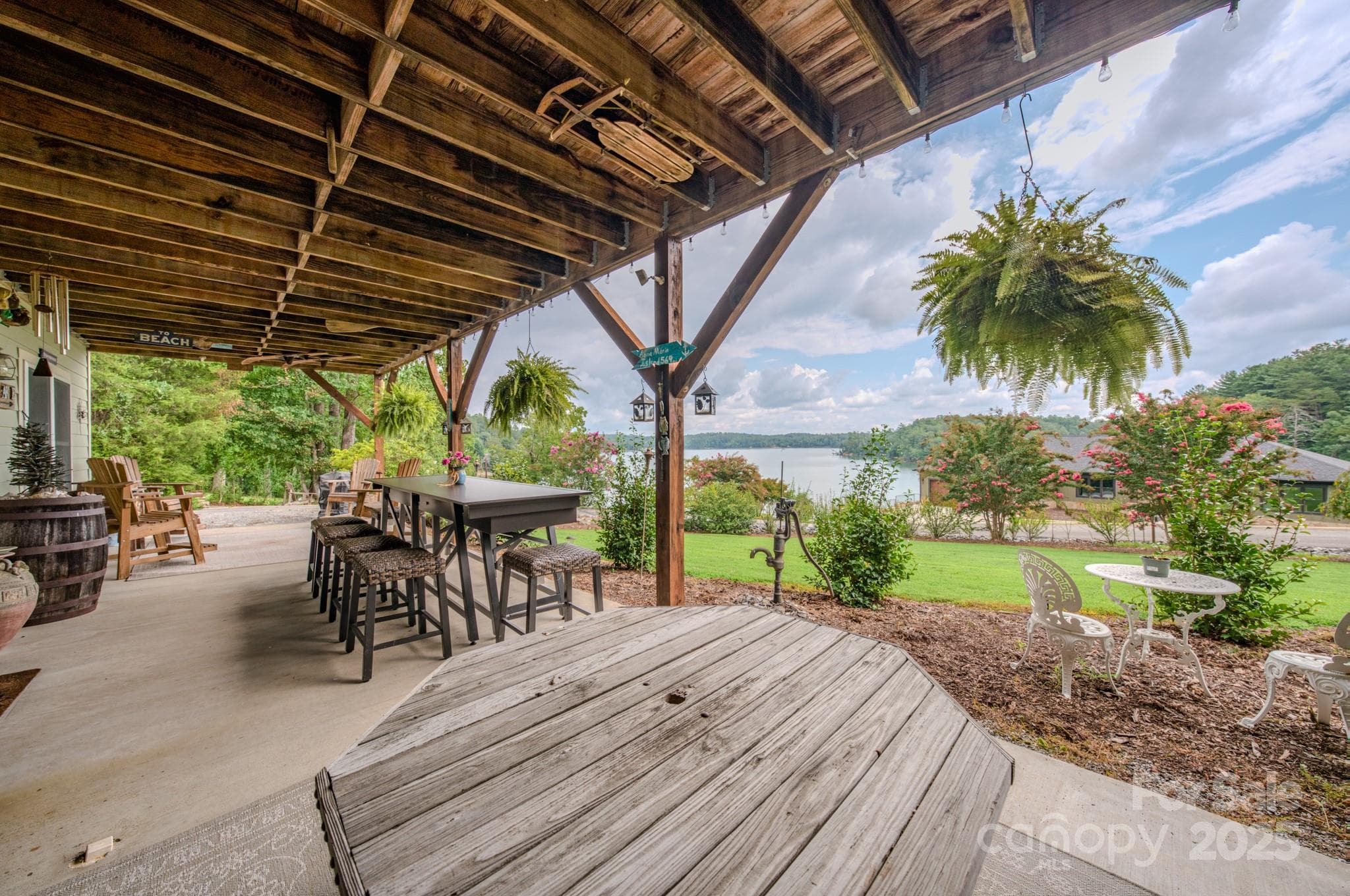 Single Family Residence at 101 Lake Club Lane, Nebo, photo 15 of 45