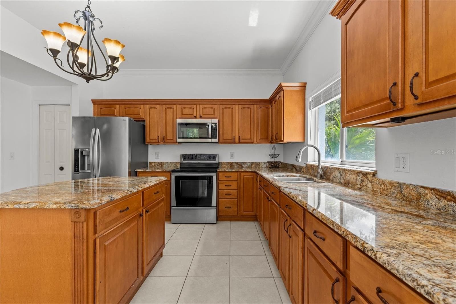 Single Family Residence at 2328 WARWICK DR, OLDSMAR, photo 20 of 70