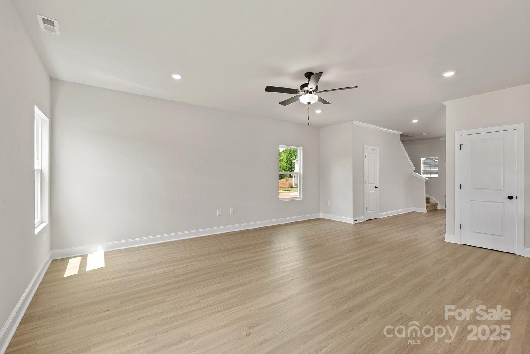 Single Family Residence at 3441 Robindale Drive, Winston Salem, photo 5 of 22