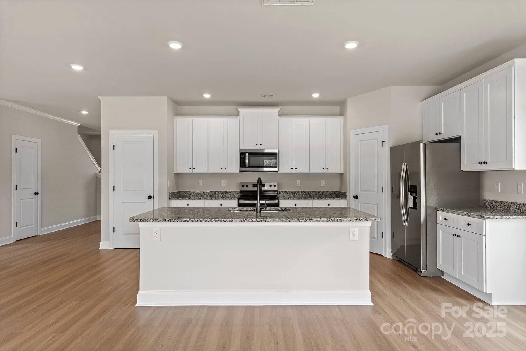Single Family Residence at 3441 Robindale Drive, Winston Salem, photo 10 of 22