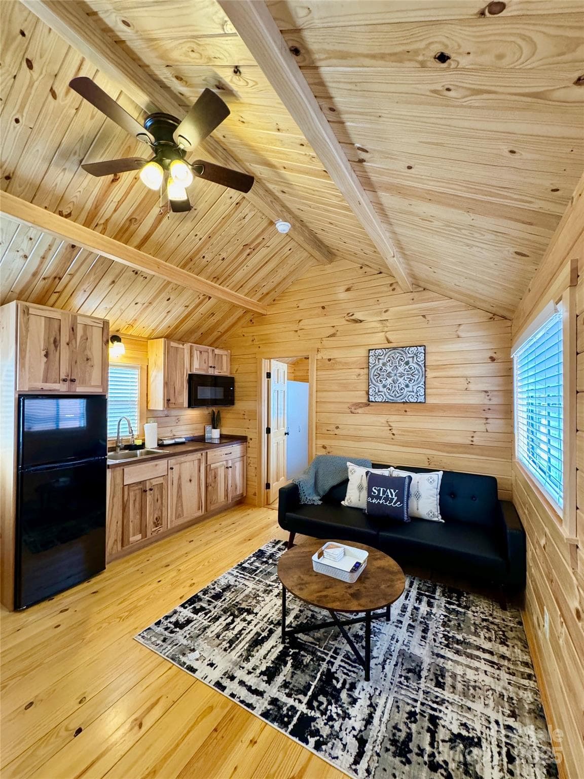 Single Family Residence at 37 Bream Loop Road, Marion, photo 10 of 22