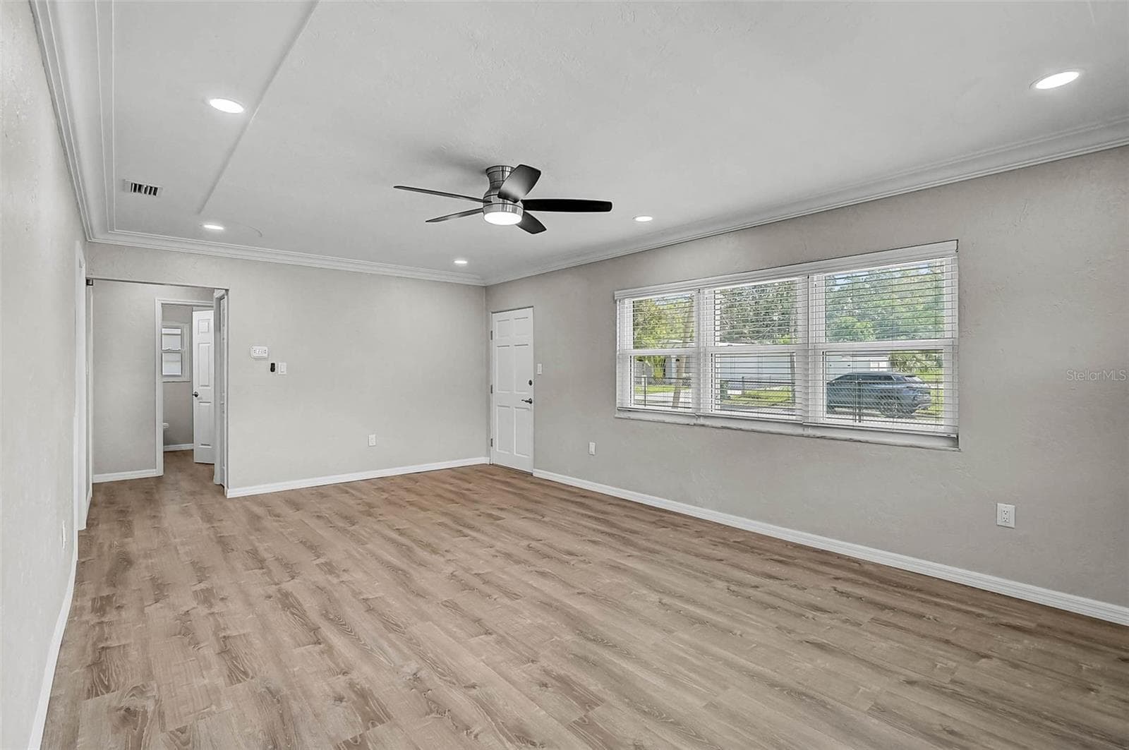 Living Room - 102 20TH ST NE, BRADENTON