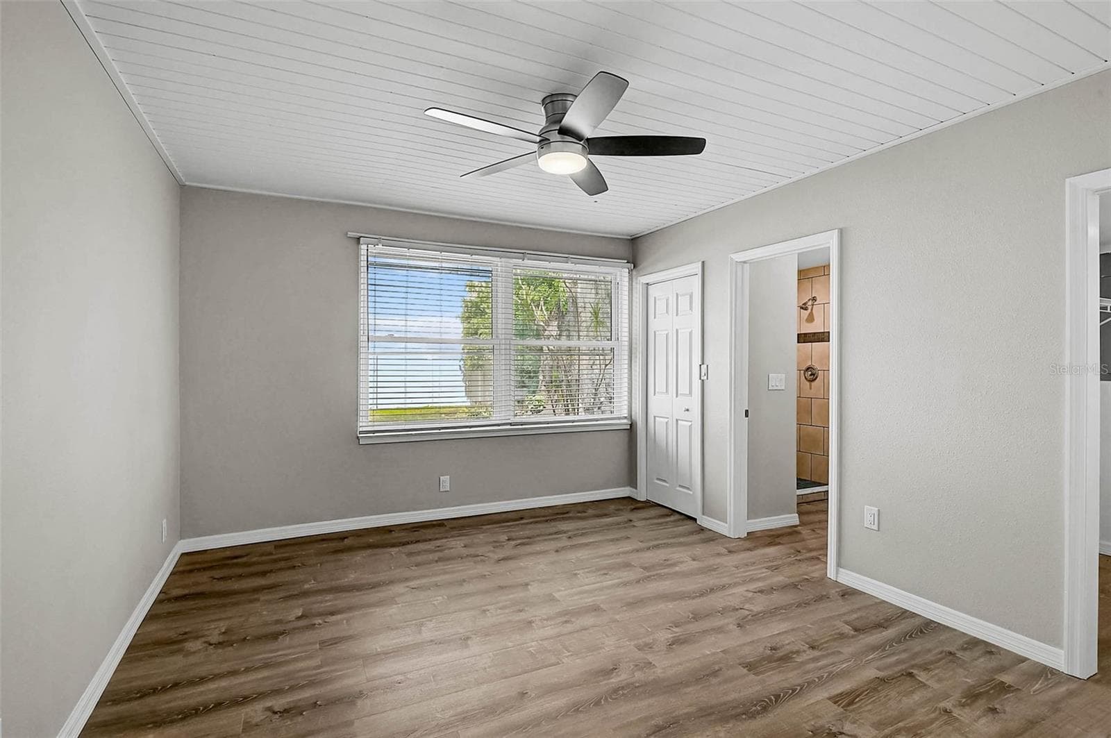 Primary Bedroom Ensuite - 102 20TH ST NE, BRADENTON