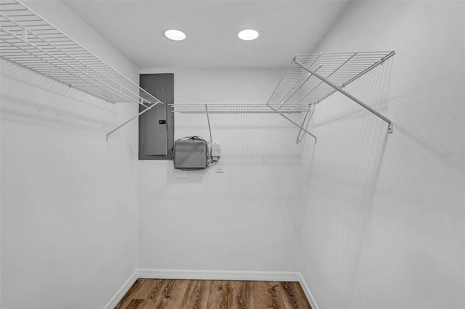 Primary Walk In Closet - 102 20TH ST NE, BRADENTON