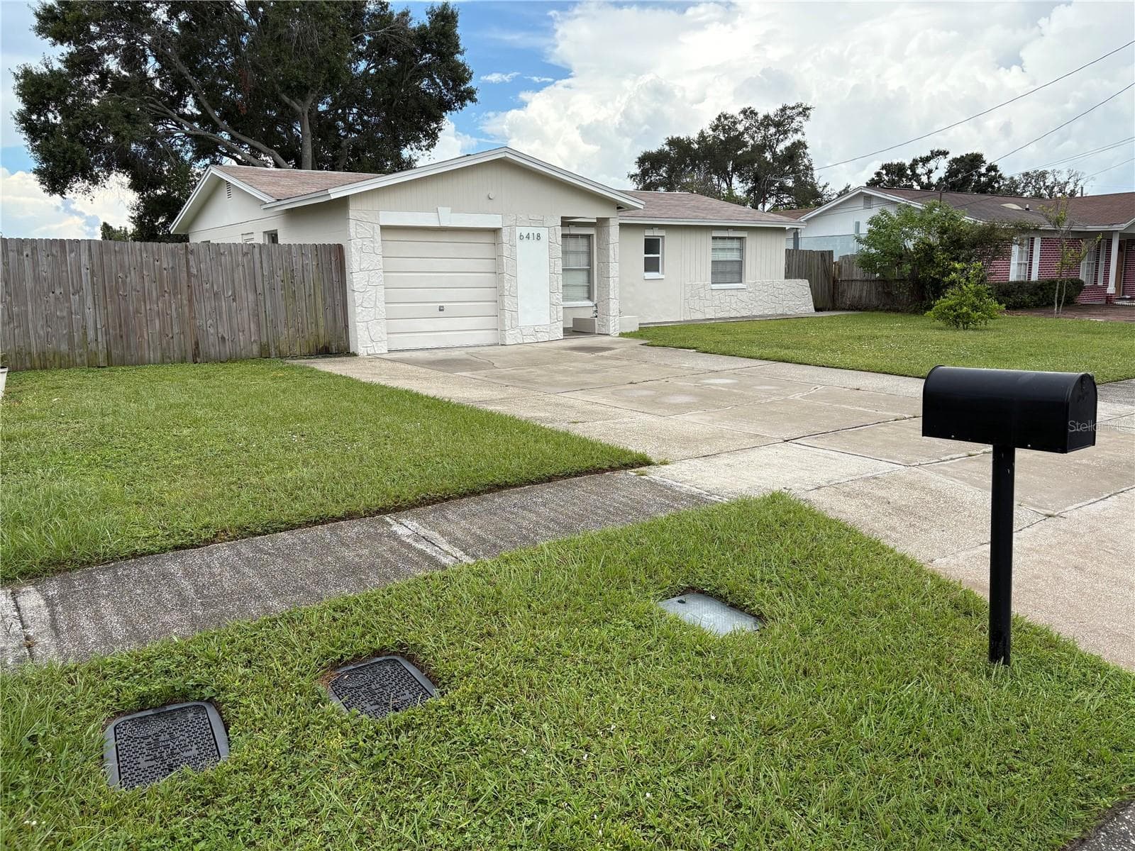 Front - 6418 W PARIS ST, TAMPA