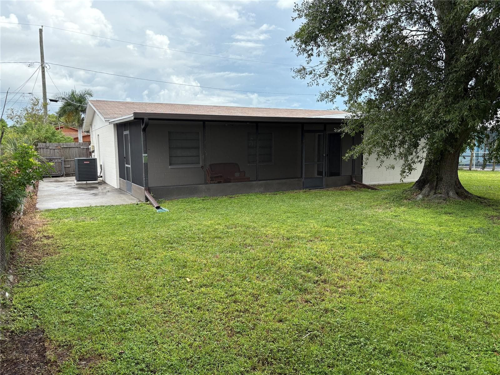 Rear - 6418 W PARIS ST, TAMPA